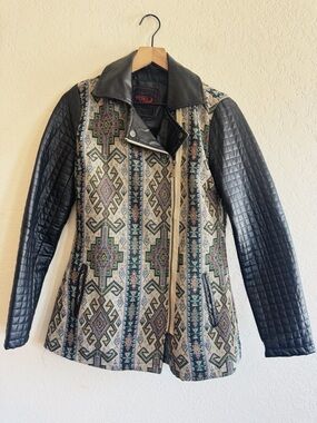 Yoki | grandma couch quilted faux leather sleeve jacket | M